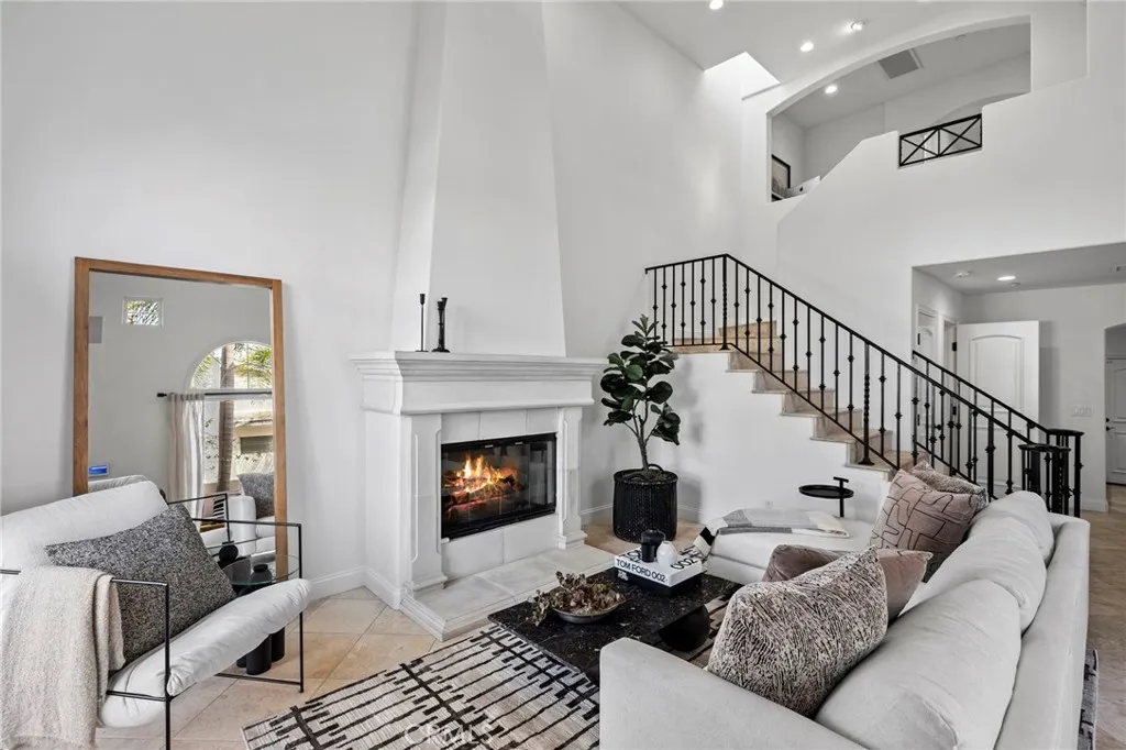 3307 Clay, Newport Beach, California 92663 home-pic-3